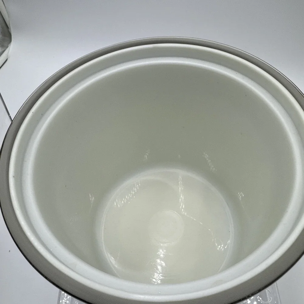 Georges Briard Vintage Ice Bucket Chrome With  Clear‎ Lucite Handle And Lid